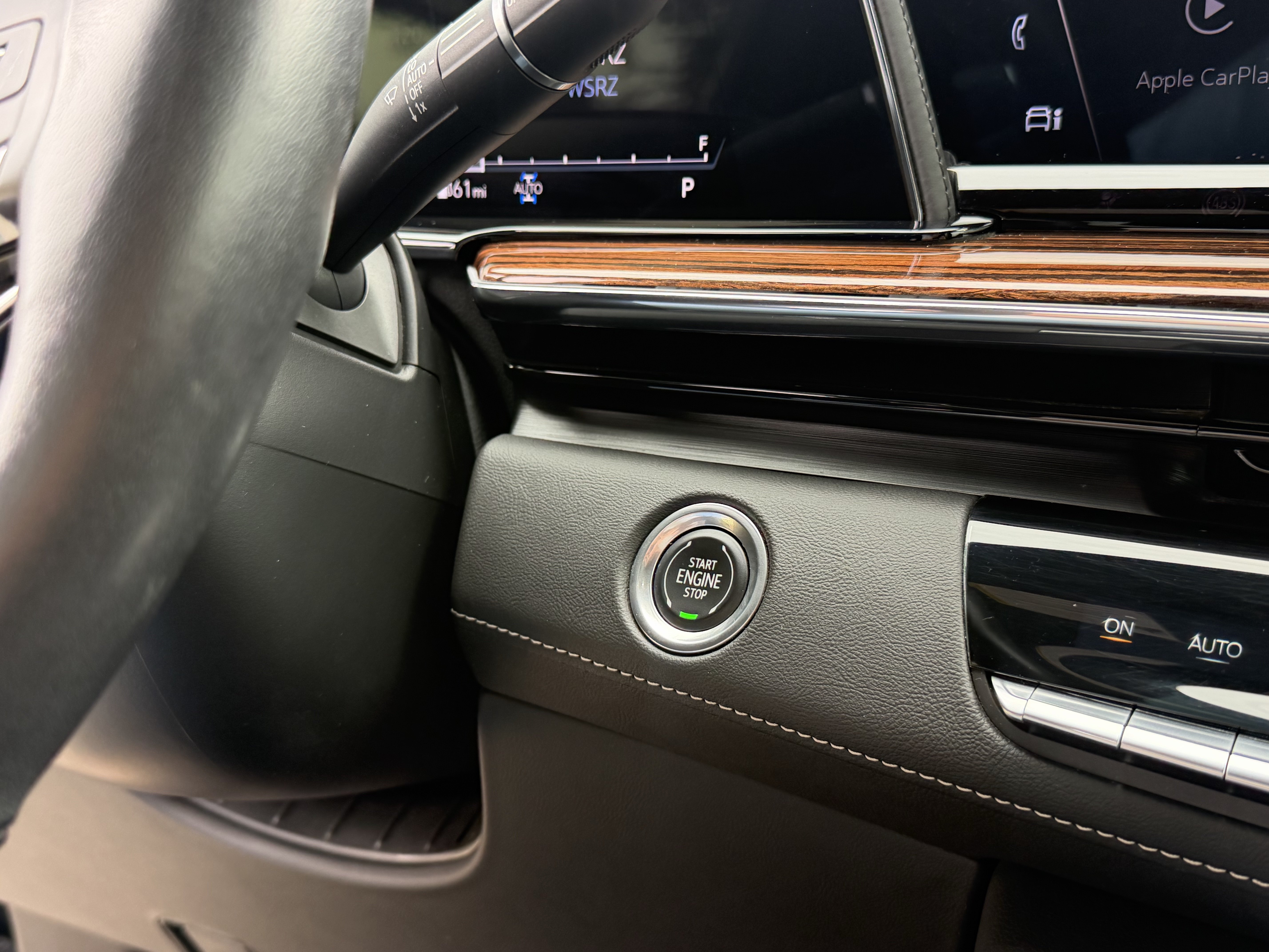 Used 2021 Cadillac Escalade Premium Luxury w/ Driver Assist Tech Package AWD/4WD image 26