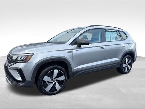 Used 2024 Volkswagen Taos S image 8