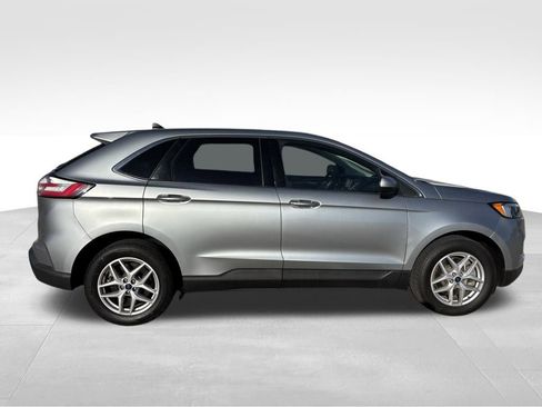 Used 2022 Ford Edge SEL image 9