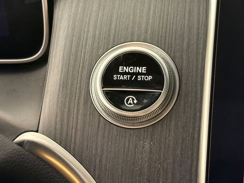Used 2024 Mercedes-Benz GLC 43 AMG 4MATIC image 22