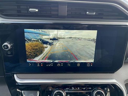 Used 2024 GMC Sierra 3500 Denali image 24