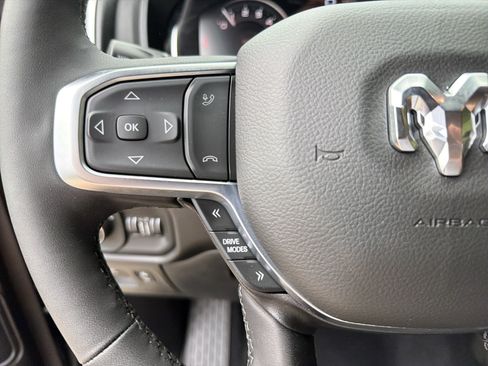 Used 2025 RAM 1500 Big Horn AWD/4WD image 7