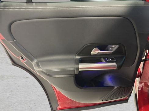 Used 2021 Mercedes-Benz GLA 250 GLA 250 image 13