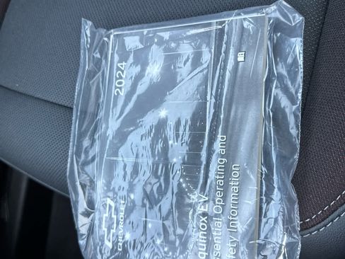 Certified 2024 Chevrolet Equinox EV RS image 36