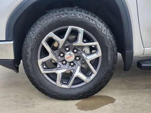 Used 2024 GMC Sierra 1500 SLT RWD image 10