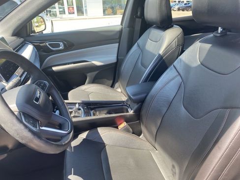 Certified 2023 Jeep Compass Limited w/ Sun and Sound Group AWD/4WD image 18