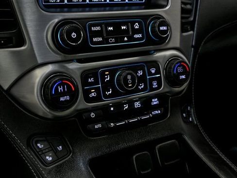 Used 2020 GMC Yukon SLT w/ Premium Edition image 27