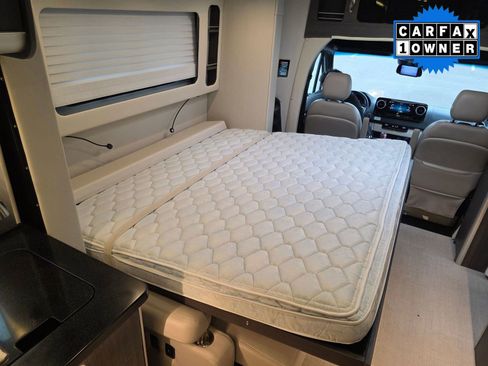 Used 2020 Mercedes-Benz Sprinter 3500 image 26