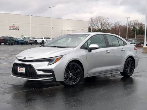 Certified 2025 Toyota Corolla SE image 2