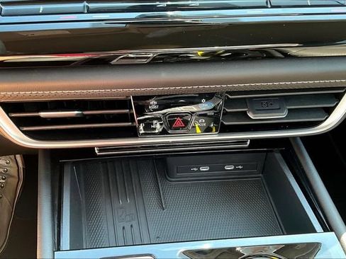 Certified 2026 Volkswagen Atlas SE FWD image 17