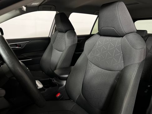 Certified 2025 Toyota RAV4 XLE FWD image 13