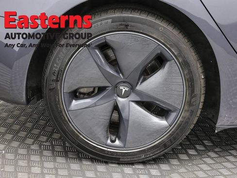Used 2020 Tesla Model 3 Standard Range Plus RWD image 24