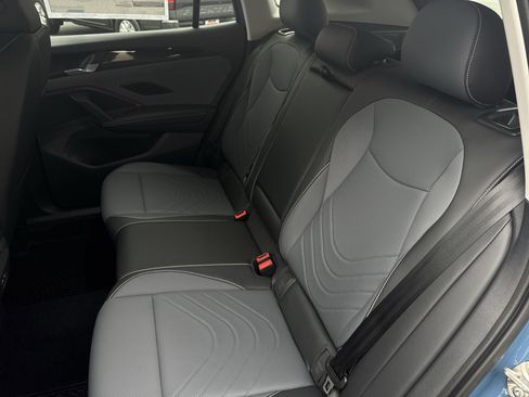 New 2026 Volkswagen Tiguan SE image 25