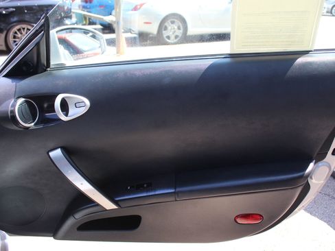 Used 2004 Nissan 350Z Touring image 12