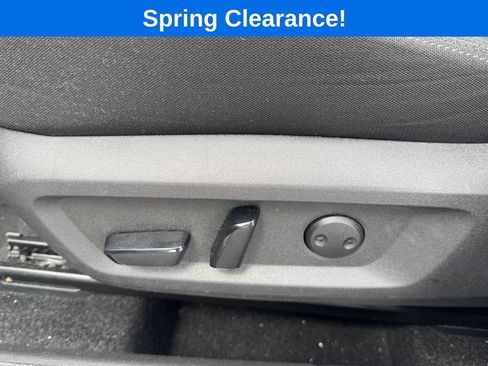 Used 2025 Nissan Rogue SV AWD/4WD image 14