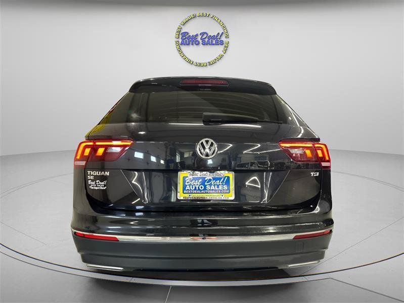 Used 2018 Volkswagen Tiguan SEL FWD image 4