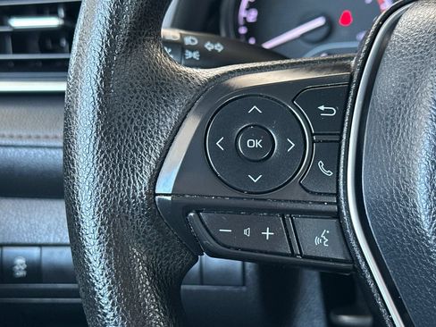 Used 2018 Toyota Camry LE FWD image 29