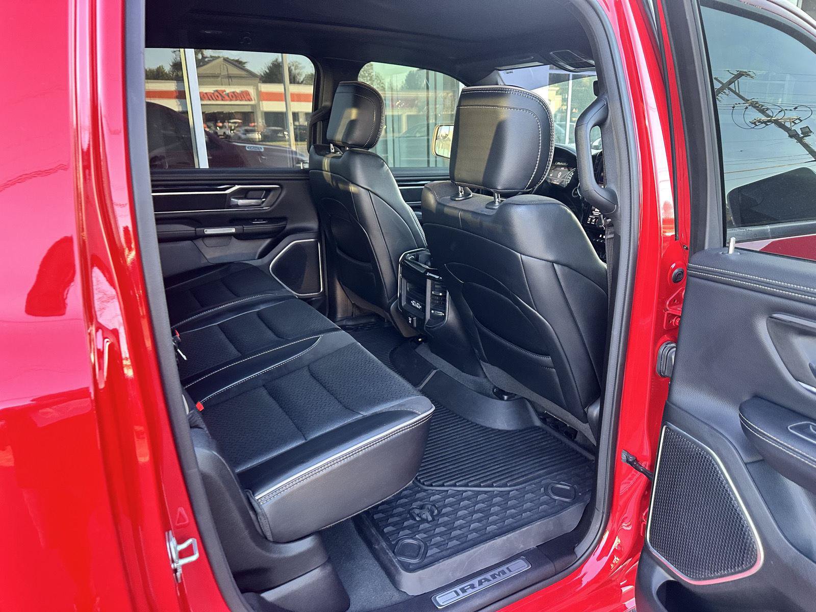 Used 2021 RAM 1500 Laramie w/ Sport Appearance Package AWD/4WD image 17