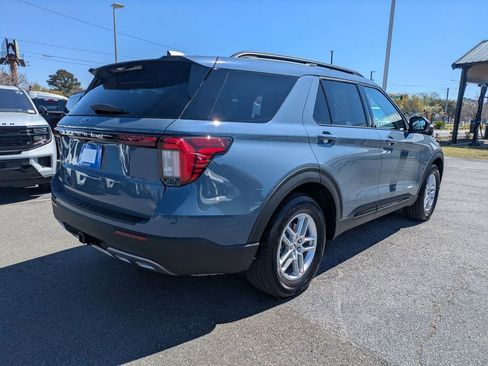 New 2026 Ford Explorer Active w/ Active Comfort Package image 4