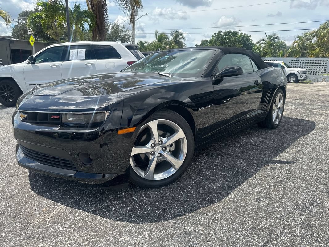 Used 2015 Chevrolet Camaro LT w/ RS Package RWD image 5