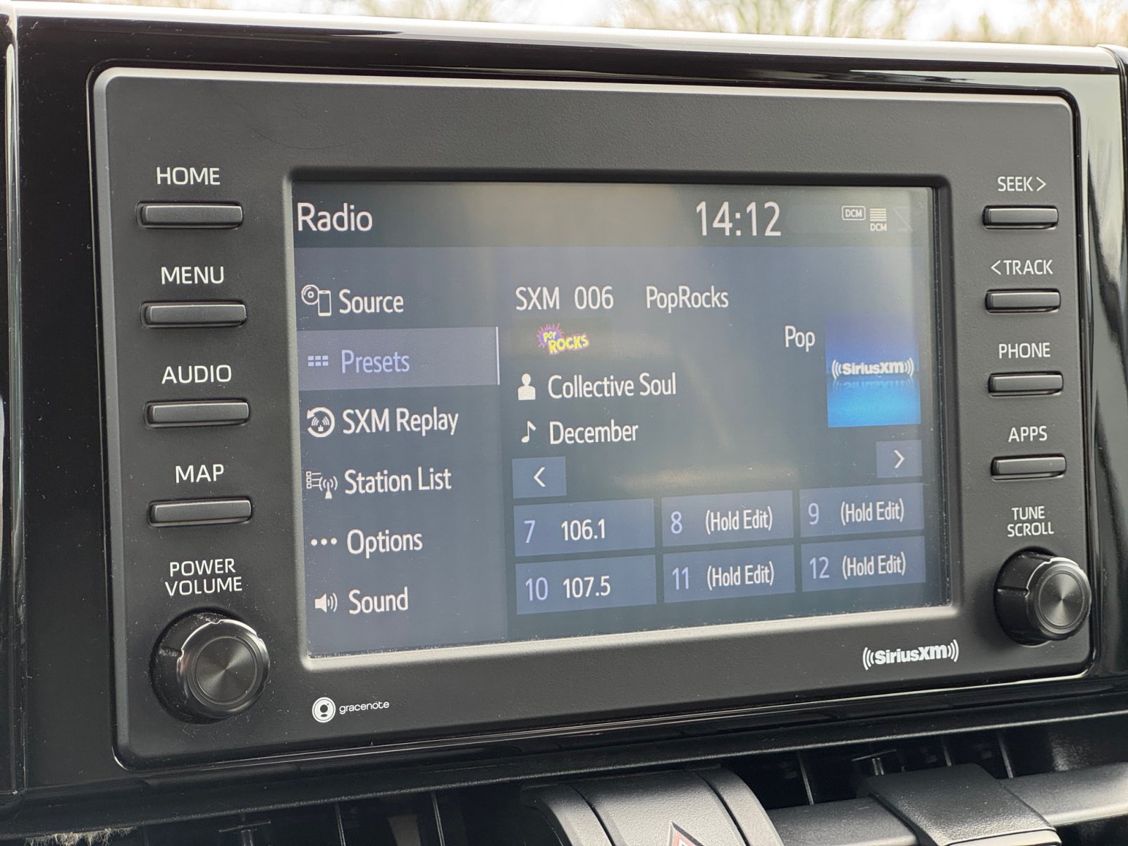 Used 2021 Toyota RAV4 XLE FWD image 4