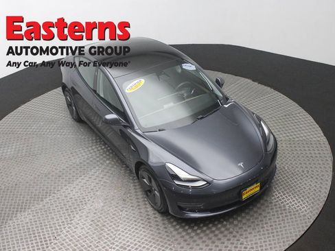 Used 2021 Tesla Model 3 Standard Range Plus image 3