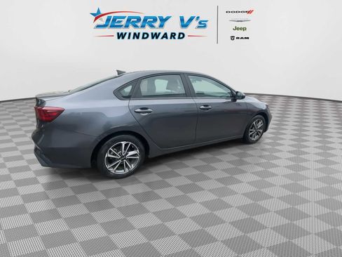 Used 2023 Kia Forte LXS image 8