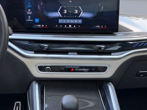 Used 2025 BMW X6 M Competition w/ Executive Package image 21