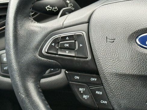 Used 2017 Ford Escape Titanium image 27