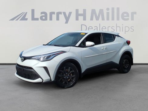 Used 2020 Toyota C-HR LE image 1