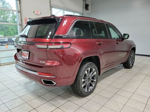 New 2025 Jeep Grand Cherokee Overland image 6