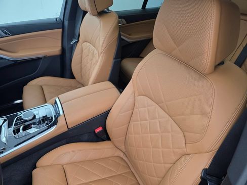 Certified 2024 BMW X5 sDrive40i w/ M Sport Package RWD image 11