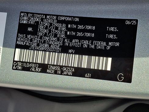 Certified 2025 Toyota 4Runner TRD Off-Road AWD/4WD image 28