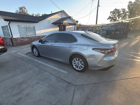 Used 2023 Toyota Camry LE FWD image 4