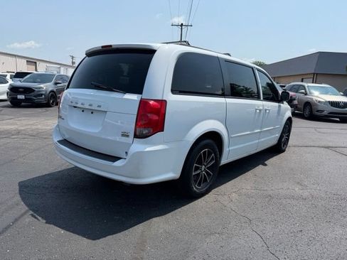 Used 2017 Dodge Grand Caravan GT FWD image 5