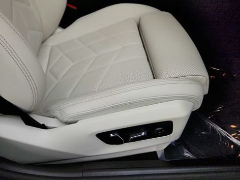 Used 2025 BMW i5 eDrive40i RWD image 39