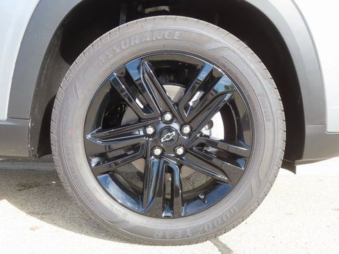 New 2026 Chevrolet Trax ACTIV w/ Sunroof Package image 17