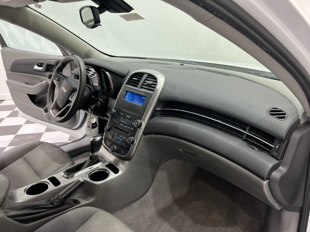 Used 2015 Chevrolet Malibu LS FWD image 21