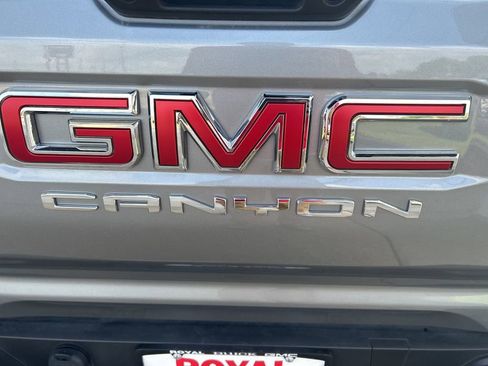Used 2025 GMC Canyon AT4 w/ AT4 Premium Package image 23