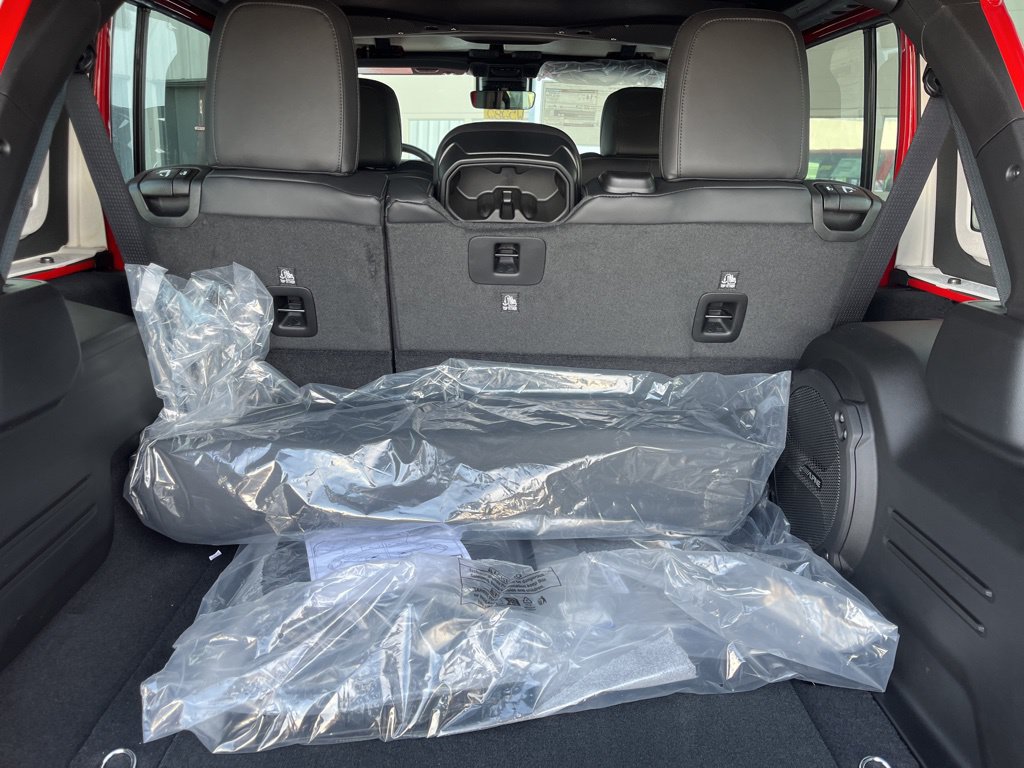 New 2026 Jeep Wrangler Unlimited Rubicon 392 w/ Quick Order Package 27X Moab AWD/4WD image 48