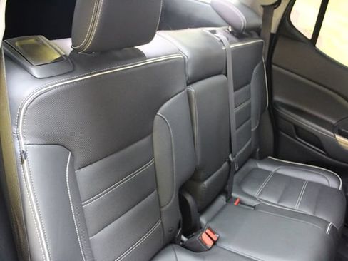 Used 2019 GMC Acadia Denali w/ GMC Pro Grade Package AWD/4WD image 11