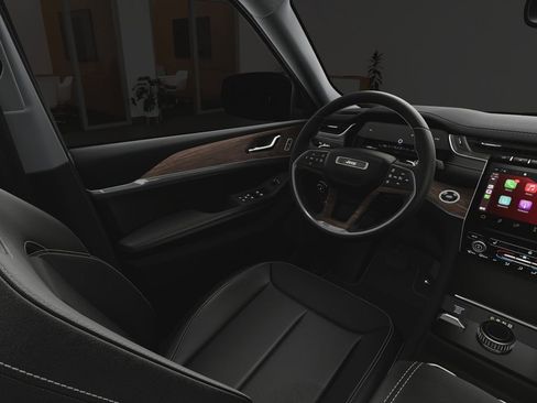 New 2024 Jeep Grand Cherokee L Limited w/ Black Appearance Package image 20