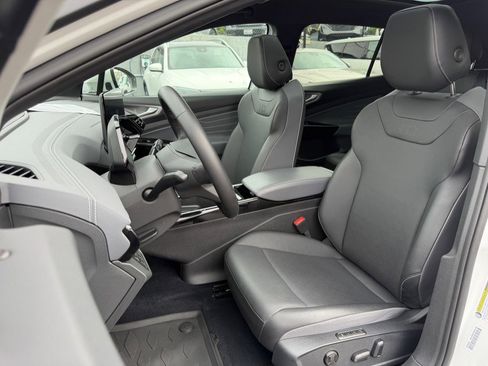 Used 2023 Volkswagen ID.4 Pro S AWD/4WD image 17