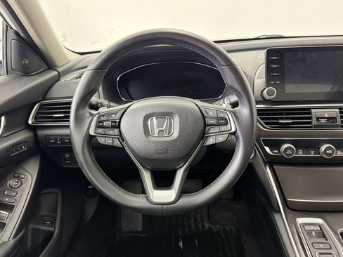 Used 2018 Honda Accord Touring image 26