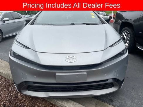 Used 2024 Toyota Prius XLE FWD image 13