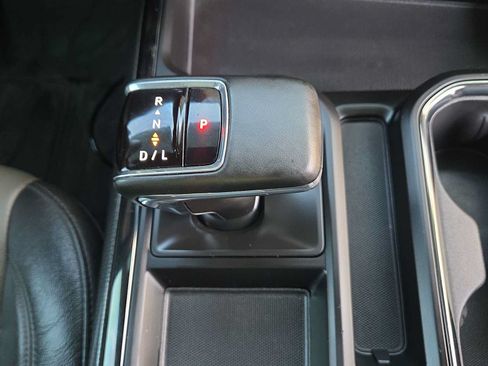 Used 2023 Chevrolet Silverado 1500 ZR2 w/ Technology Package AWD/4WD image 21