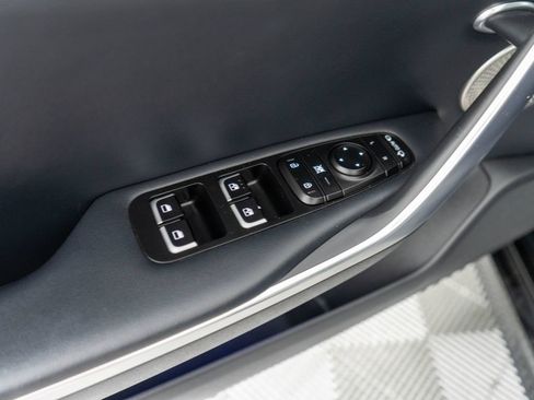Used 2018 Kia Stinger Premium RWD image 24