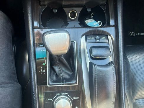 Used 2014 Lexus LS 460 AWD image 21