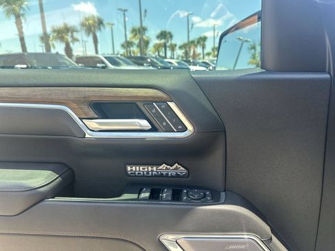 Used 2023 Chevrolet Silverado 1500 High Country w/ Technology Package AWD/4WD image 30
