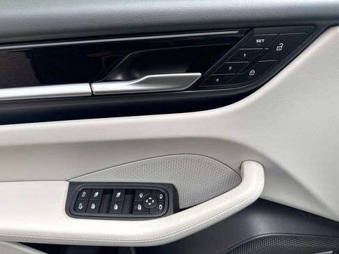 New 2025 Porsche Macan 4S Electric image 19